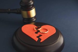 Navigating Divorce: Finding the Right Lawyer for Your Needs